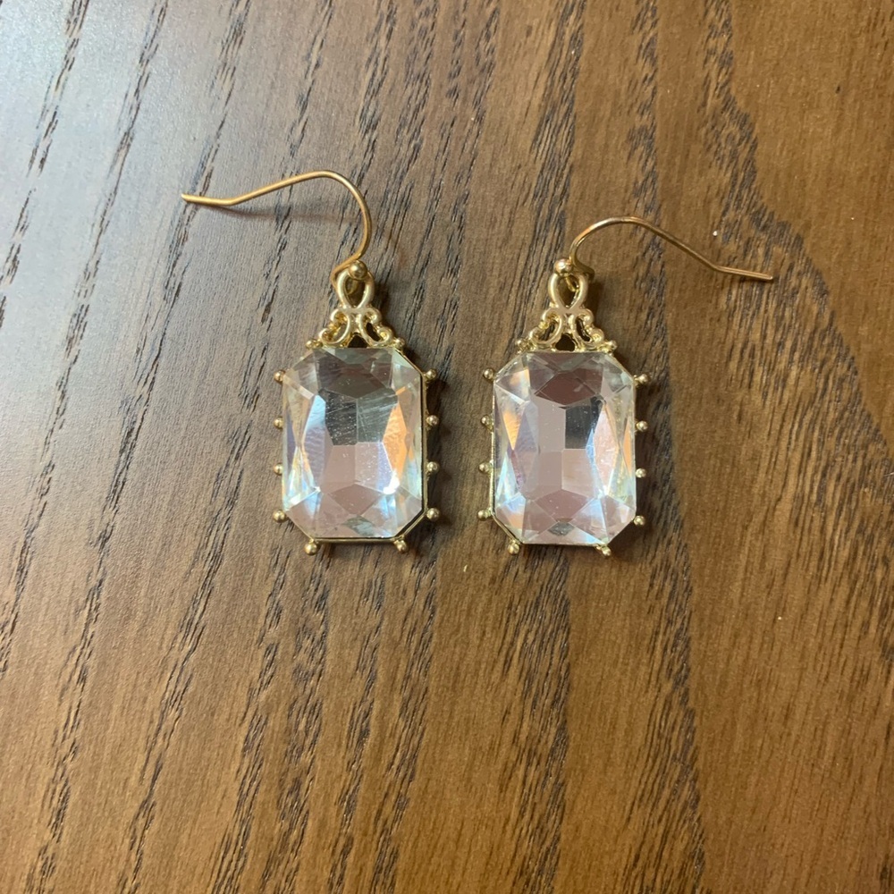 PRELOVED ELEGANT COSTUME EARRINGS
